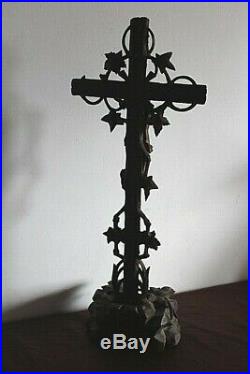 Crucifix d'autel forêt noire XIXe Siècle
