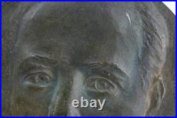 Ecole française Portrait d'homme monogrammé plaque en bronze art nouveau