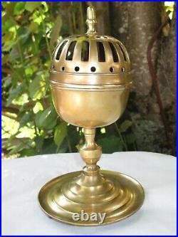 Encensoir en bronze/ laiton doré ajouré XIXe Siècle