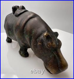 Encrier en bronze époque XIXe siècle Chine ou Japon Hippopotame Encrier en bronze époque XIXe siècle Chine ou Japon Hippopotame