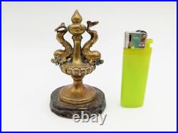 Époque XIXe siècle sujet en bronze doré aux deux dauphins néo-classique