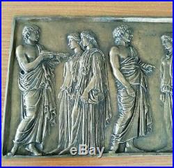 Exceptionnel Bas-relief en bronze (d'après Luca Della Robbia) par Barbedienne