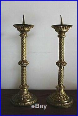 Extraordinaire paire de piques cierges en bronze doré époque Empire XIXe siècle