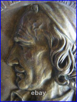 GRAND MEDAILLON DE PIERRE CORNEILLE par DEPAULIS en bronze