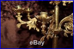 Grand candélabre religieux a dix bras de lumière en bronze doré XIXe Siècle