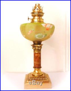 Grande lampe à pétrole, verre émaillé, bronze et marbre, fin du XIX ème siècle