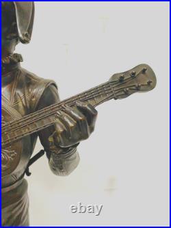 Groupe en bronze sujet le joueur de mandoline par Marcel Debut. XIX siècle Groupe en bronze sujet le joueur de mandoline par Marcel Debut. XIX siècle
