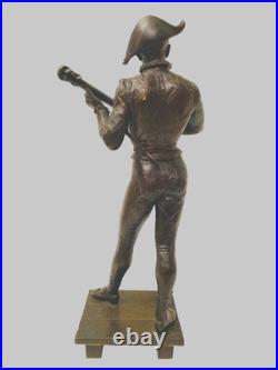 Groupe en bronze sujet le joueur de mandoline par Marcel Debut. XIX siècle Groupe en bronze sujet le joueur de mandoline par Marcel Debut. XIX siècle
