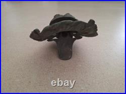 Heurtoir de porte Ancien En Bronze, art décoratif Architectural du XIXe siècle Heurtoir de porte Ancien En Bronze, art décoratif Architectural du XIXe siècle