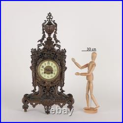 Horloge de Table en Style Éclectique Bronze Europe XIXe-XXe Siècle Horloge de Table en Style Éclectique Bronze Europe XIXe-XXe Siècle