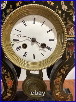 Horloge de table Boulle Napoléon III fin XIXe siècle Horloge de table Boulle Napoléon III fin XIXe siècle