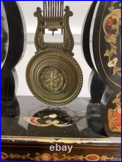 Horloge de table Boulle Napoléon III fin XIXe siècle Horloge de table Boulle Napoléon III fin XIXe siècle