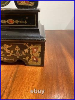 Horloge de table Boulle Napoléon III fin XIXe siècle Horloge de table Boulle Napoléon III fin XIXe siècle