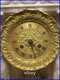 Horloge portique Bronze doré, Marbre Seconde moitié du XIXe siècle