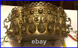 Jardinière du XIX Eme siècle en tole bronzé. Époque Napoléon III Jardinière du XIX Eme siècle en tole bronzé. Époque Napoléon III
