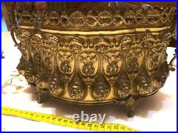 Jardinière du XIX Eme siècle en tole bronzé. Époque Napoléon III Jardinière du XIX Eme siècle en tole bronzé. Époque Napoléon III