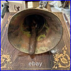 Jolie cloche en bronze fin XIX siècle de 1 kg 630 grs