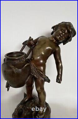 L Enfant à La Cruche, Bronze Signé Aug Moreau d époque du XIX ème siècle