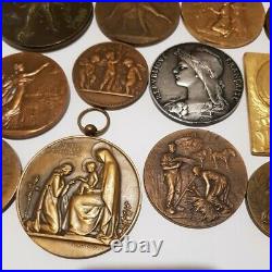 LOT 16 Médailles médailles art nouveau FEMME NUE DROPSY ROTY DUBOIS CARIAT RIVET