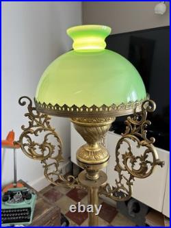 Lampadaire en bronze Et Laiton doré décor de feuillage XIX siècle