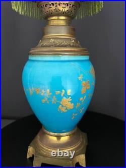 Lampe à huile en bronze et porcelaine émaillée, France, fin du XIXe siècle