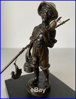 Le petit pêcheur, sujet en bronze de la fin du XIX ème siècle