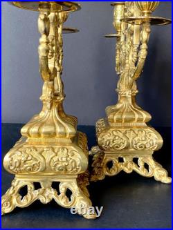Magnifique Et Rare Paire De Chandeliers En Bronze Doré XIX Siècle Magnifique Et Rare Paire De Chandeliers En Bronze Doré XIX Siècle