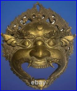 Masque chinois ancien en bronze doré Démon gardien XIXe / début XXe siècle