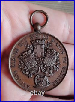 Médaille Souvenir Centenaire Fondation des Écoles 1780 1880 Arts et Metiers Rare