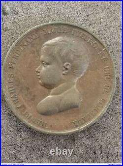 Médaille bronze Baptème du duc de Bordeaux 1er mai 1821 37 mm 32,7 G