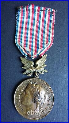 Médaille d'Honneur des PTT, du premier modèle. Classe bronze, attribuée (1895)