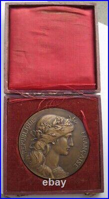 Médaille et boite en Bronze Gouvernement Général de l'Algérie. ALGER-SUD 1934