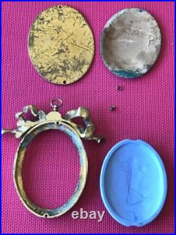 Medaillon Bronze Doré Plaque Porcelaine Dlg Wegwood XIX Eme Siecle