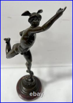 Mercure Groupe en bronze a patine brune par Jean de Bologne. XIX siècle Mercure Groupe en bronze a patine brune par Jean de Bologne. XIX siècle