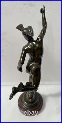 Mercure Groupe en bronze a patine brune par Jean de Bologne. XIX siècle Mercure Groupe en bronze a patine brune par Jean de Bologne. XIX siècle