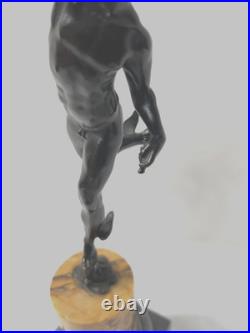Mercure Groupe en bronze a patine brune par Jean de Bologne. XIX siècle