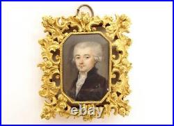 Miniature peinte portrait gentilhomme noble cadre bronze doré XIXè siècle