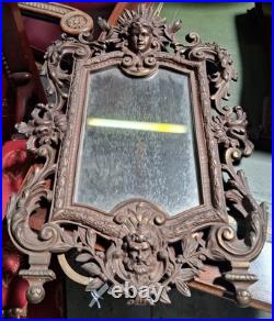 Miroir de table en bronze richement ciselé style néo-Renaissance, XIXe siècle