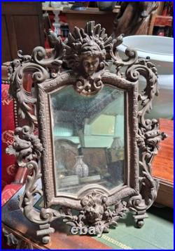 Miroir de table en bronze richement ciselé style néo-Renaissance, XIXe siècle