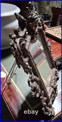 Miroir de table en bronze richement ciselé style néo-Renaissance, XIXe siècle