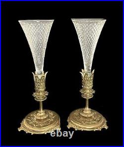 Paire De Vases Bouquetières En Cristal Et Bronze Doré XIX Éme Siècle