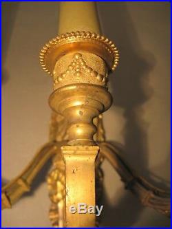 Paire d'appliques de style Louis XVI bronze doré à trois lumières XIX ème siècle