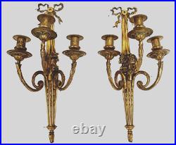 Paire d'appliques louis XVI trois bras de lumière bronze ciselé. XIX siècle