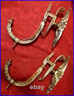 Paire d'appliques murales en bronze doré à décor de feuilles XIX Siècle