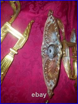 Paire d'appliques murales en bronze doré à décor de feuilles XIX Siècle