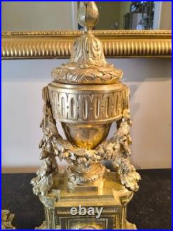 Paire de Chenets en bronze doré et ciselé Style Louis XVI, Époque XIXe siècle