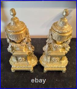 Paire de Chenets en bronze doré et ciselé Style Louis XVI, Époque XIXe siècle