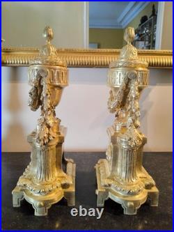 Paire de Chenets en bronze doré et ciselé Style Louis XVI, Époque XIXe siècle
