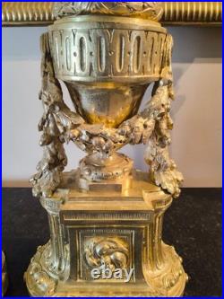 Paire de Chenets en bronze doré et ciselé Style Louis XVI, Époque XIXe siècle