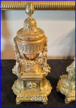 Paire de Chenets en bronze doré et ciselé Style Louis XVI, Époque XIXe siècle